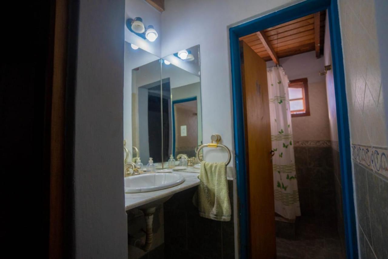 La Casa De Emma Hostel Esquel Ngoại thất bức ảnh