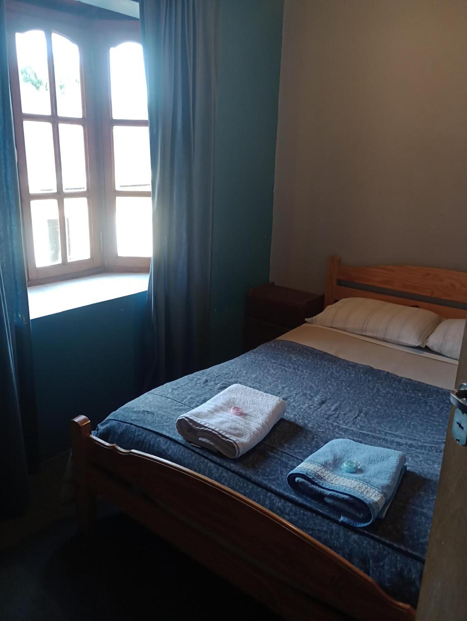 La Casa De Emma Hostel Esquel Ngoại thất bức ảnh